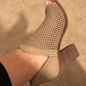 Vince Camino tan bootie